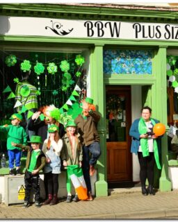 St. Patricks Day is almost here! Have you registered to take part this year?

We can’t wait for this year’s parade! 
Tuesday 18 March
🎶 Live music: 1:30pm
👉 Parade starts: 2:30pm

𝐖𝐚𝐧𝐭 𝐭𝐨 𝐭𝐚𝐤𝐞 𝐩𝐚𝐫𝐭 𝐢𝐧 𝐭𝐡𝐞 𝐩𝐚𝐫𝐚𝐝𝐞?
Contact 083 400 4819 or thurlespaddiesday@gmail.com, or pop into the Thurles Tourist Office for an application form.

A special thank you again to John O'Loughlin for sending us these lovely photos last year!