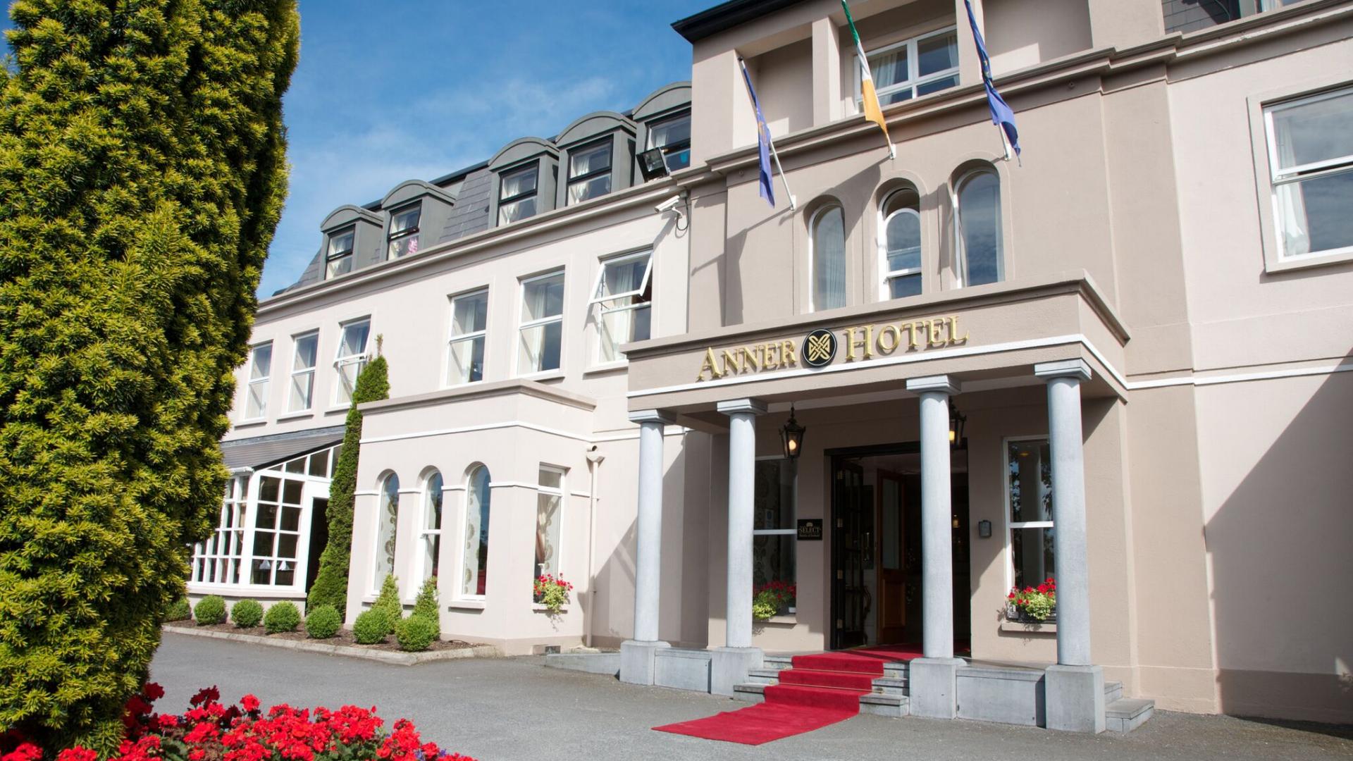 Anner Hotel Featured Image