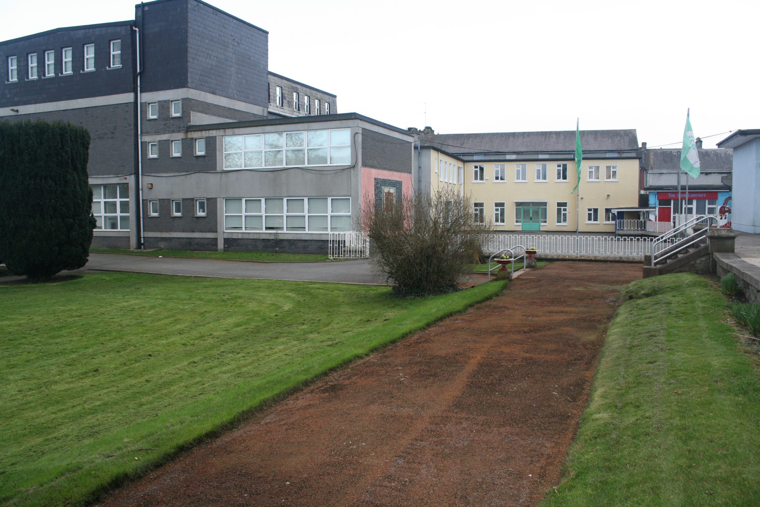 Scoil Angela Featured Image